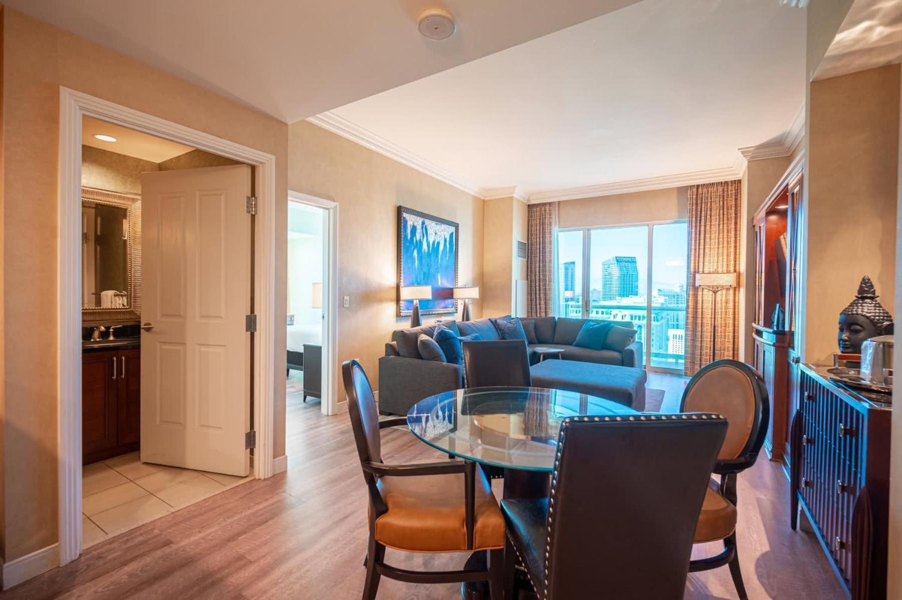 High Floor Stripview Balcony 1bdr & Jetbath Apartamento Las Vegas
